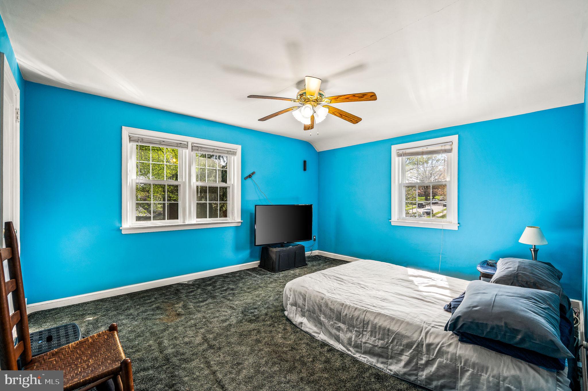 666 Dutton Circle Springfield, PA 19064 - Photo 23 of 35 Primary Bedroom