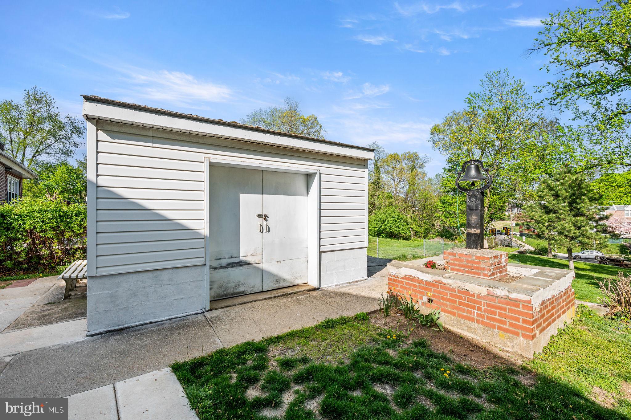 666 Dutton Circle Springfield, PA 19064 - Photo 30 of 35 Garage/Storage