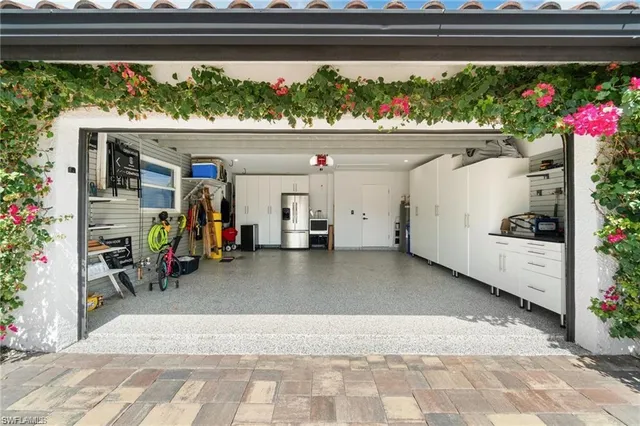 $2,869,997 | 1515 Osprey Avenue, Naples, FL 34102