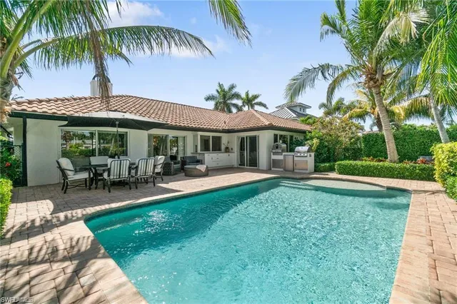 $2,869,997 | 1515 Osprey Avenue, Naples, FL 34102