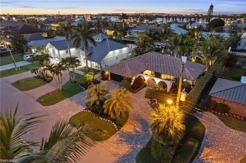 $2,750,000 | 1515 Osprey Avenue, Naples, FL 34102