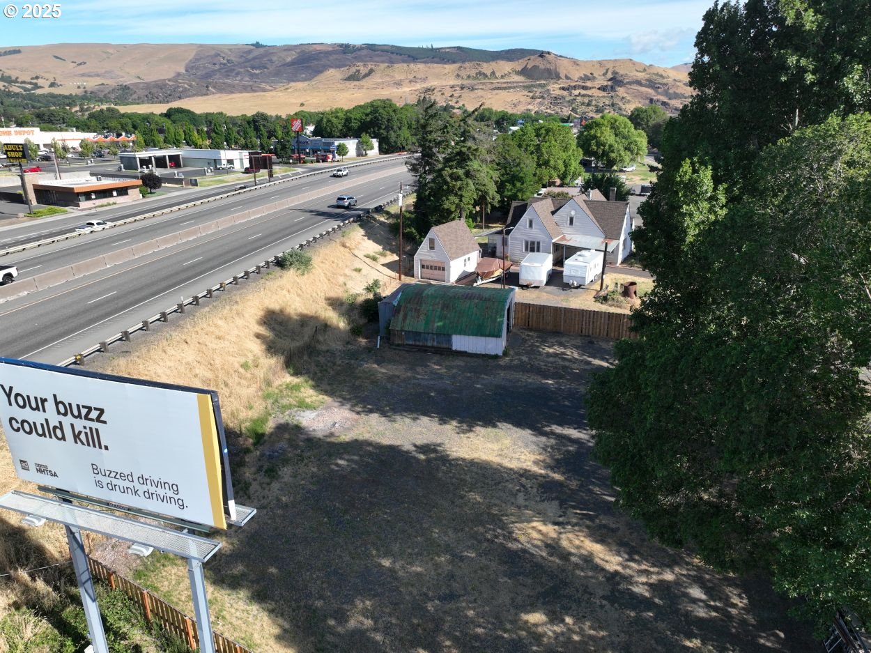 West 2nd Street The Dalles, OR 97058 - Photo 11 of 31 a view of a city street