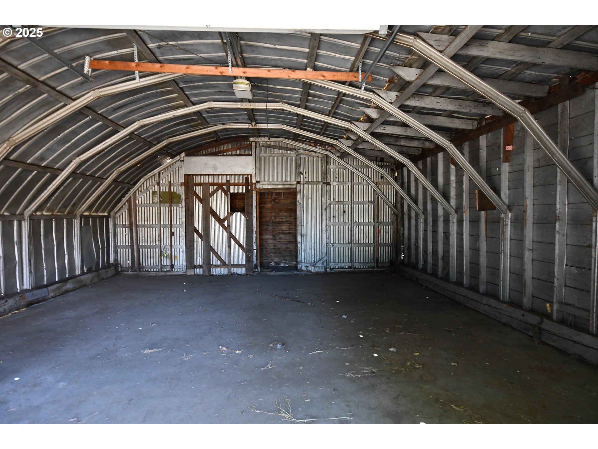 West 2nd Street The Dalles, OR 97058 - Photo 26 of 31 a view of a water heater room