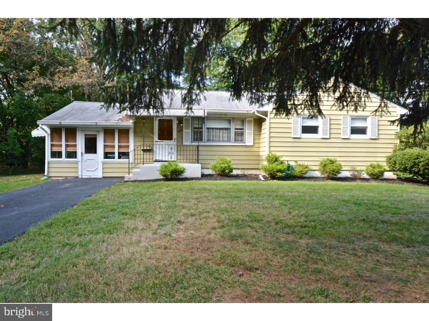 8 Stoneham Road Ewing, NJ 08638 - Photo 1 of 19 Gallery Image 1
