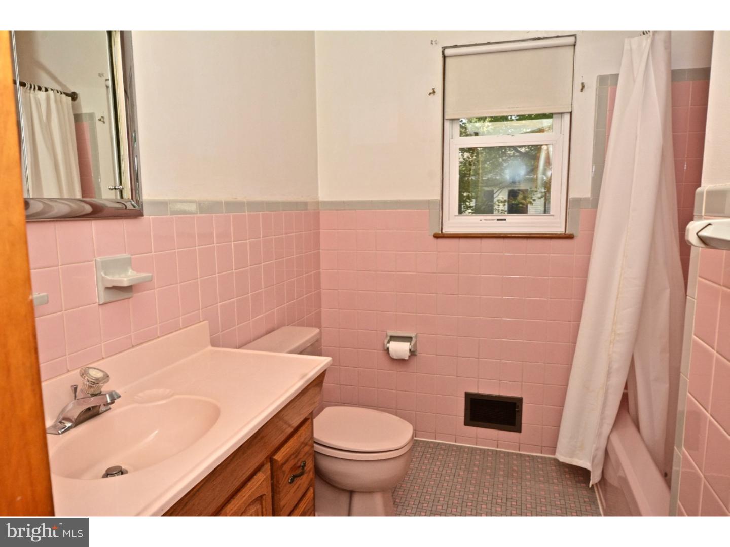8 Stoneham Road Ewing, NJ 08638 - Photo 13 of 19 Gallery Image 13