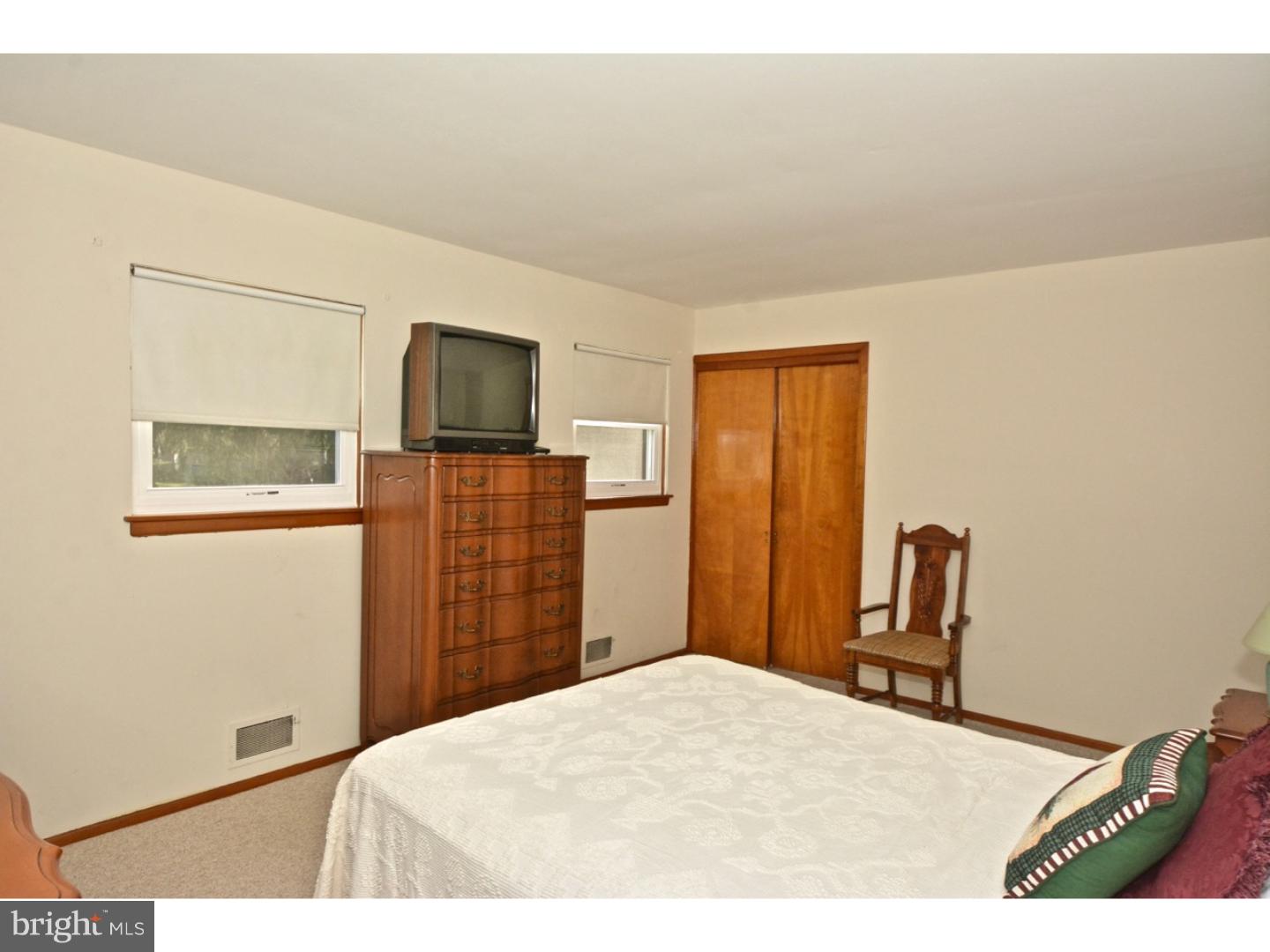 8 Stoneham Road Ewing, NJ 08638 - Photo 9 of 19 Gallery Image 9