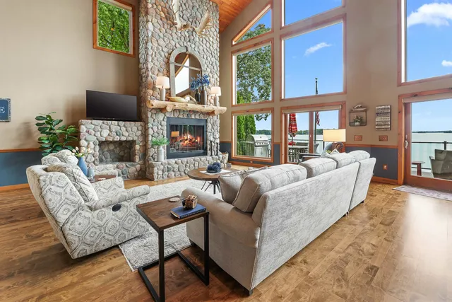 $1,299,000 | N10638 Howard Drive East, Fox Lake, WI 53933