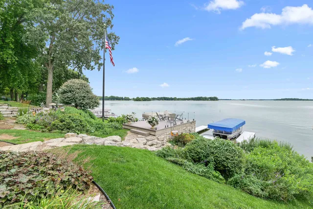 $1,299,000 | N10638 Howard Drive East, Fox Lake, WI 53933