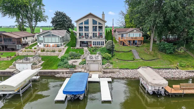 $1,299,000 | N10638 Howard Drive East, Fox Lake, WI 53933