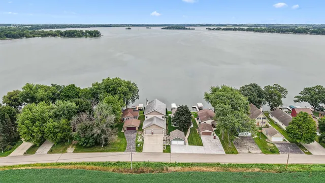 $1,299,000 | N10638 Howard Drive East, Fox Lake, WI 53933