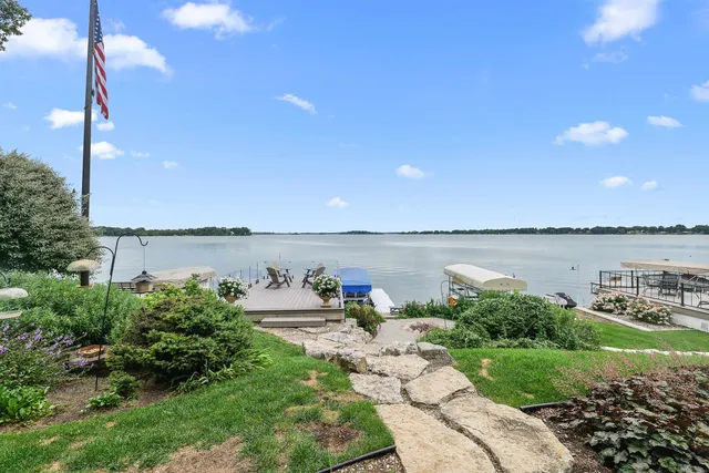 $1,299,000 | N10638 Howard Drive East, Fox Lake, WI 53933