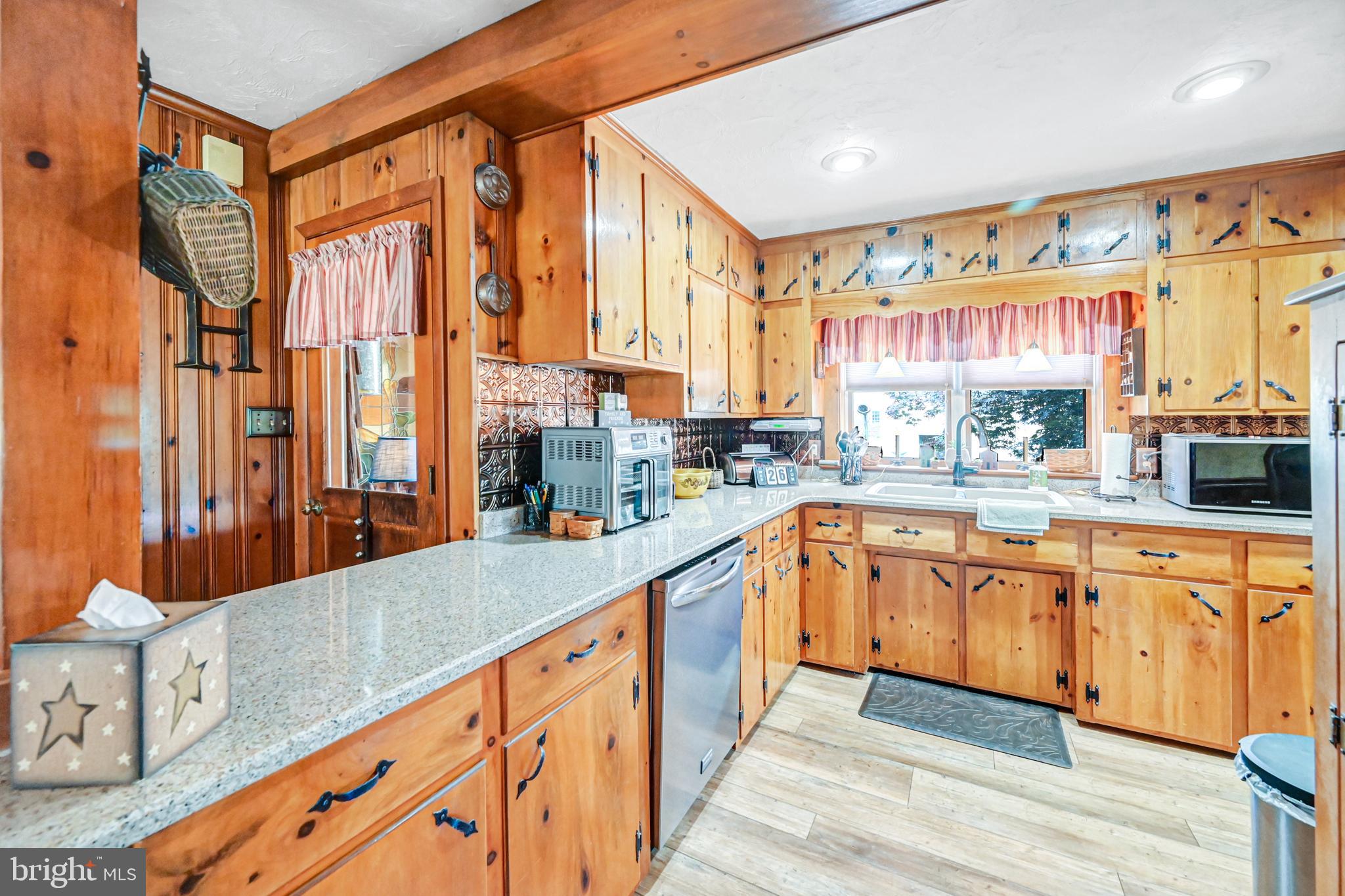 2890 Blackberry Road Dover, PA 17315 - Photo 10 of 63