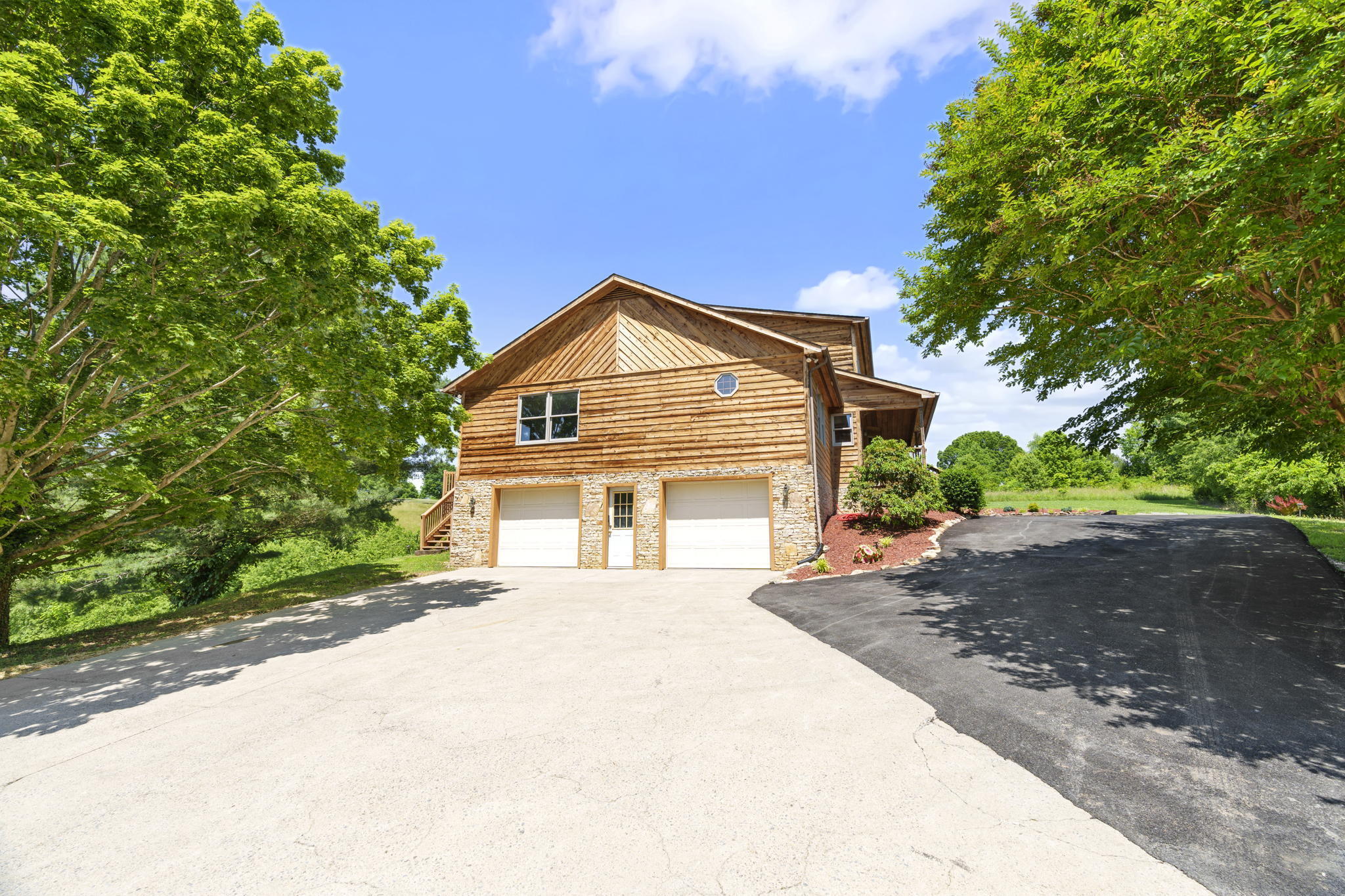 837 Pemberton Road Bristol, TN 37620 - Photo 4 of 53 web_DSC06456