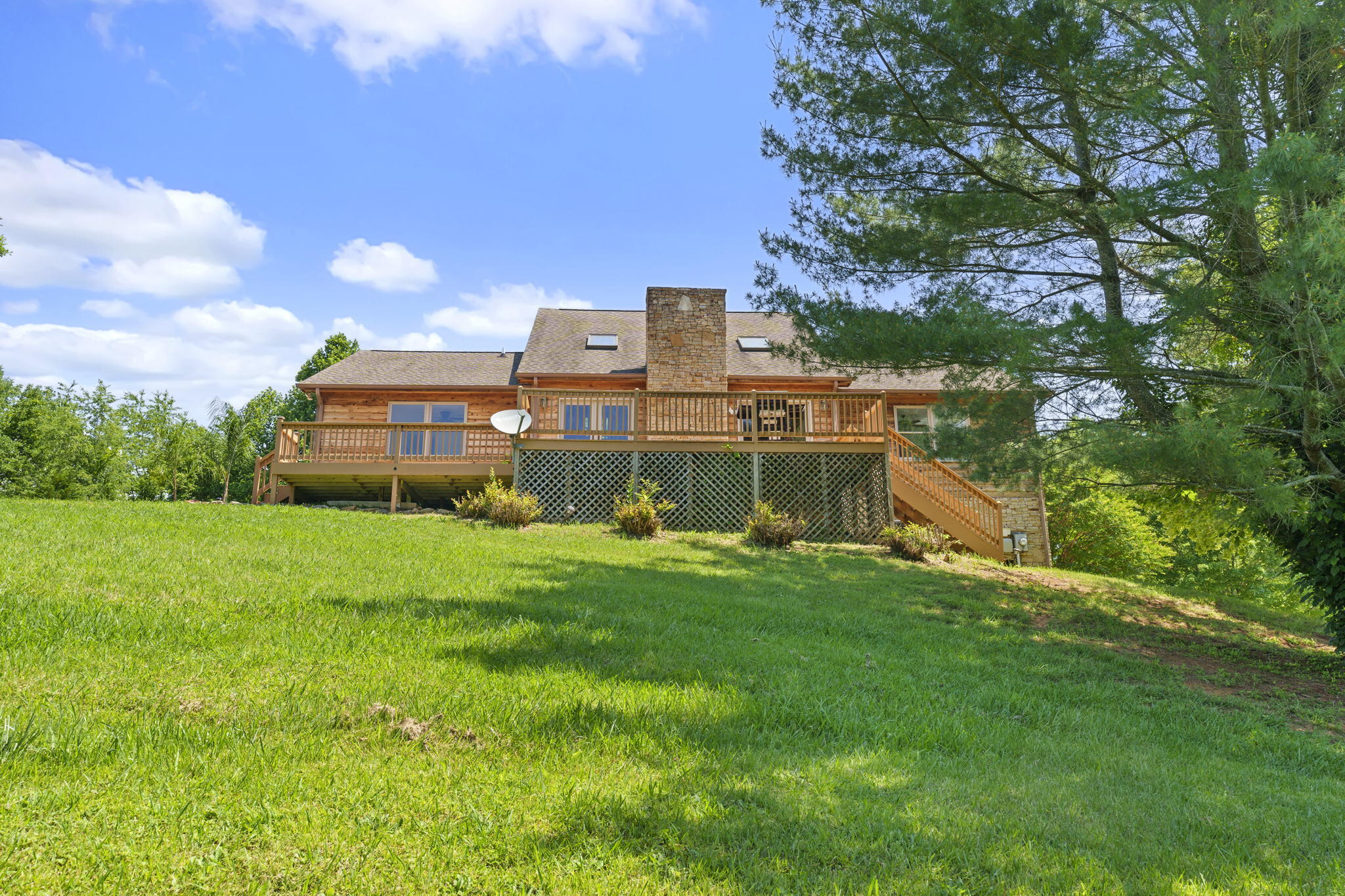 837 Pemberton Road Bristol, TN 37620 - Photo 8 of 53 web_DSC06461