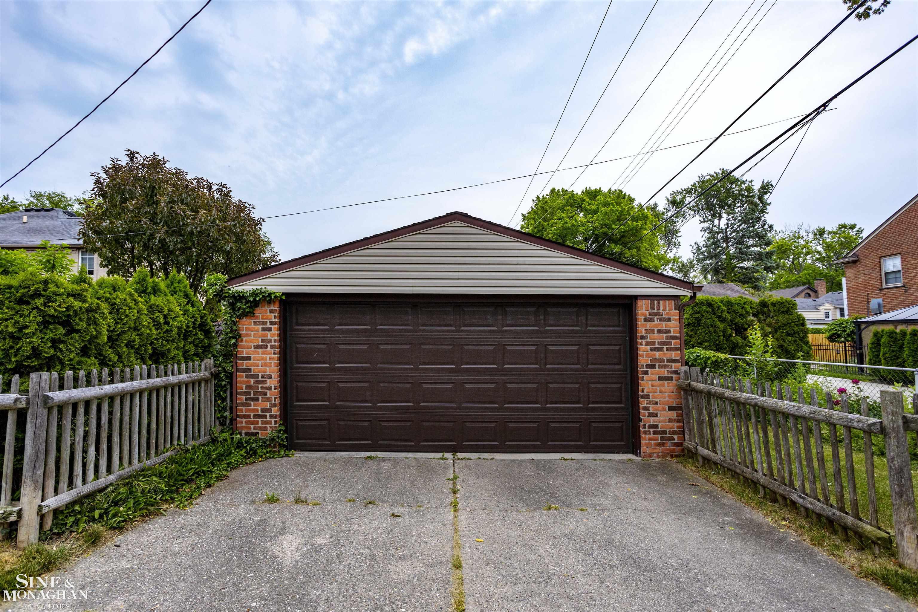 293 Moran Road Grosse Pointe, MI 48236 - Photo 38 of 41 50112012-37.JPG