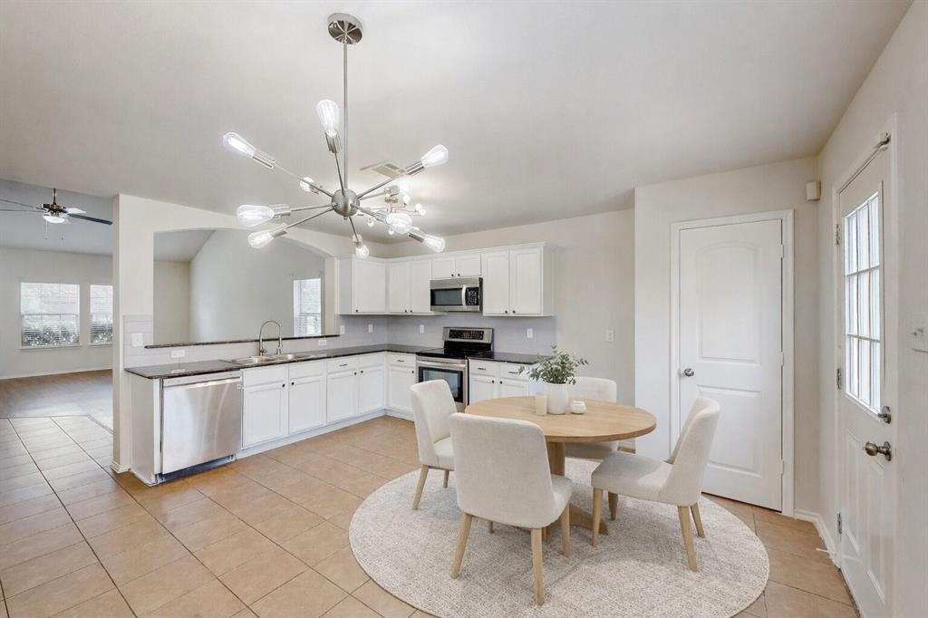 453 Harding Lane Lavon, TX 75166 - Photo 11 of 40