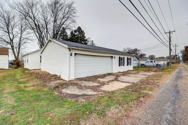 $61,000 | 1905 14th Avenue, Rock Falls, IL 61071