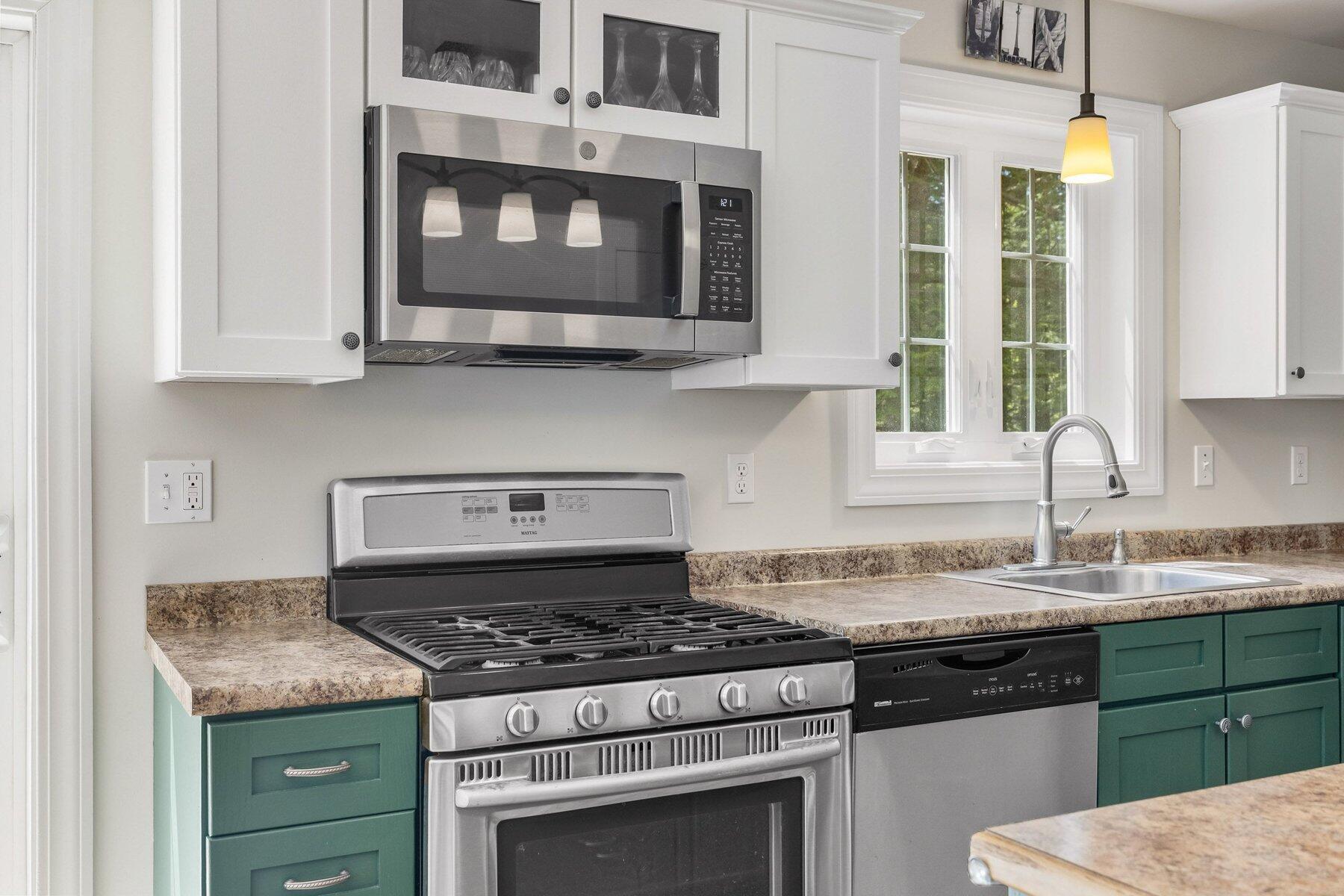 127 North Shore Road Gray, ME 04039 - Photo 11 of 49 011_seacoastrephoto-11_441