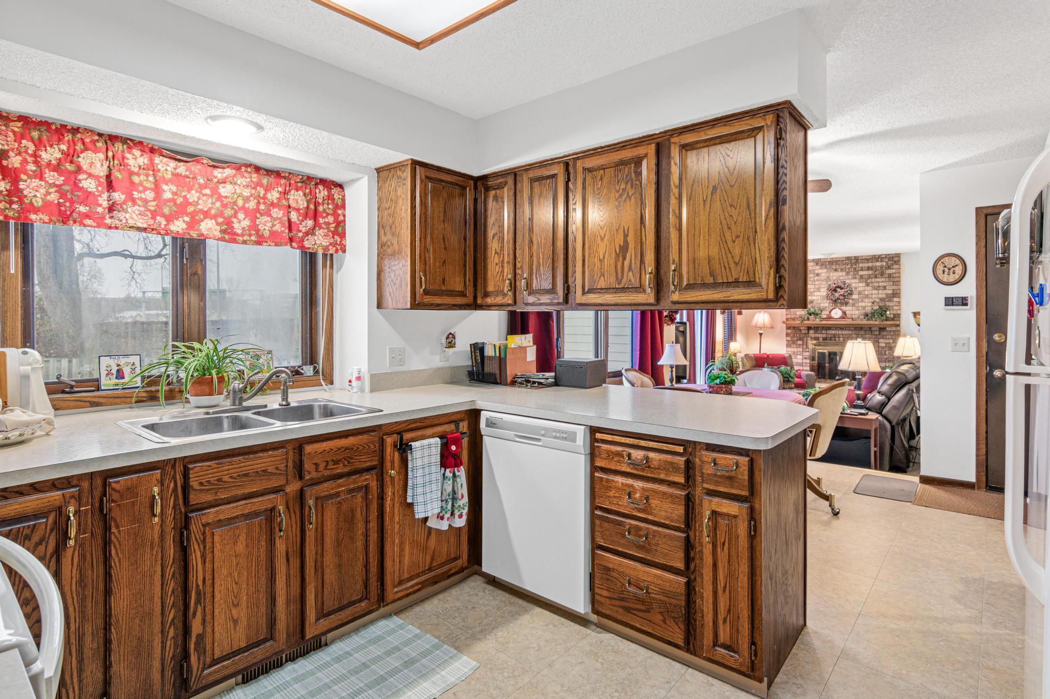 4936 Poppy Lane Edina, MN 55435 - Photo 7 of 28