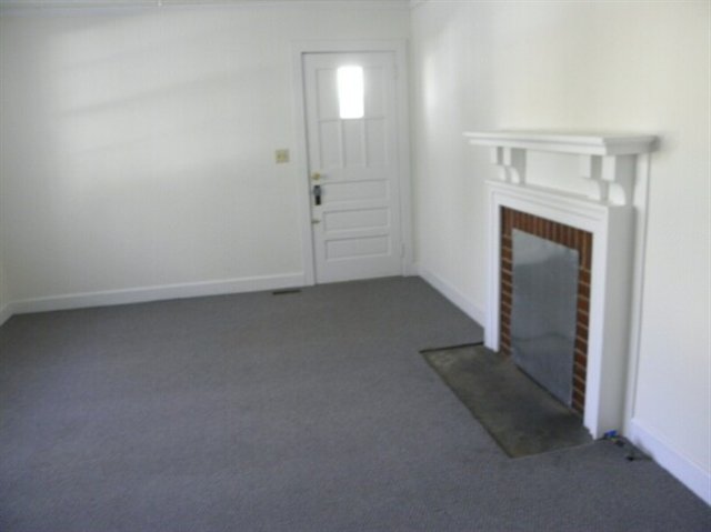 406 Davidson Street Clinton, SC 29325 - Photo 3 of 7 Gallery Image 3