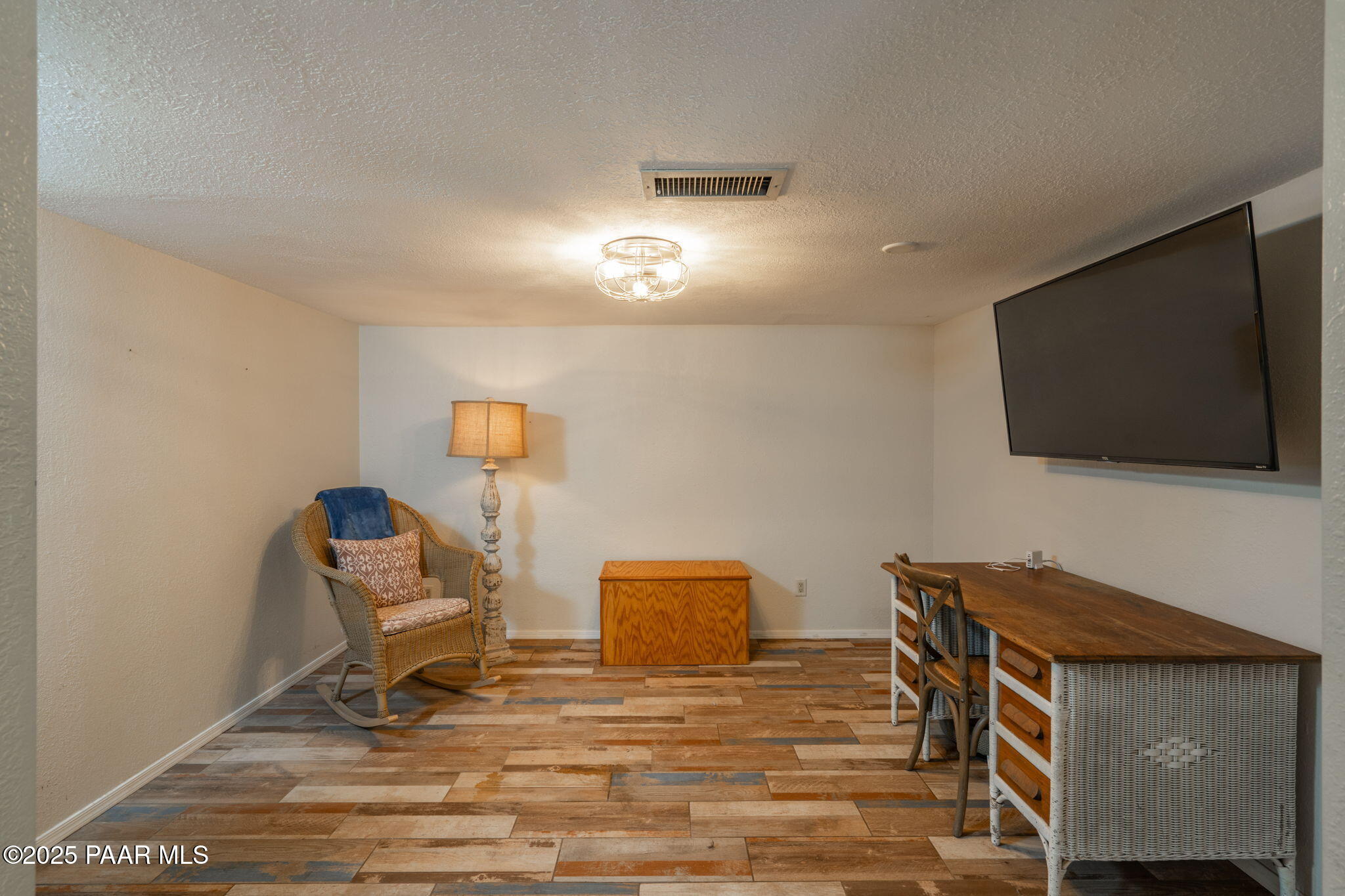 1719 East Friendly Pines Road Prescott, AZ 86303 - Photo 7 of 49 7-web-or-mls-1719-e-friendly-pines-rd