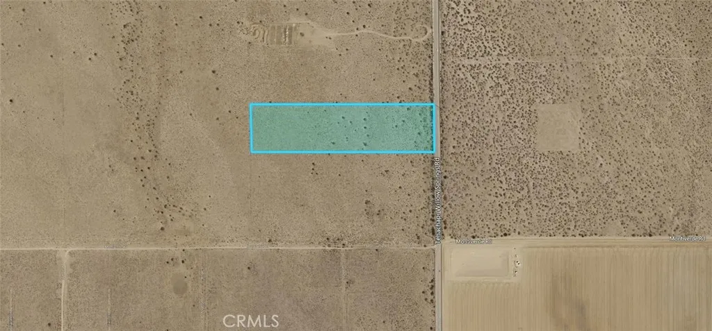 36 Tehachapi Willow Springs Road Rosamond, CA 93560 - Photo 2 of 13 a bathroom with a shower