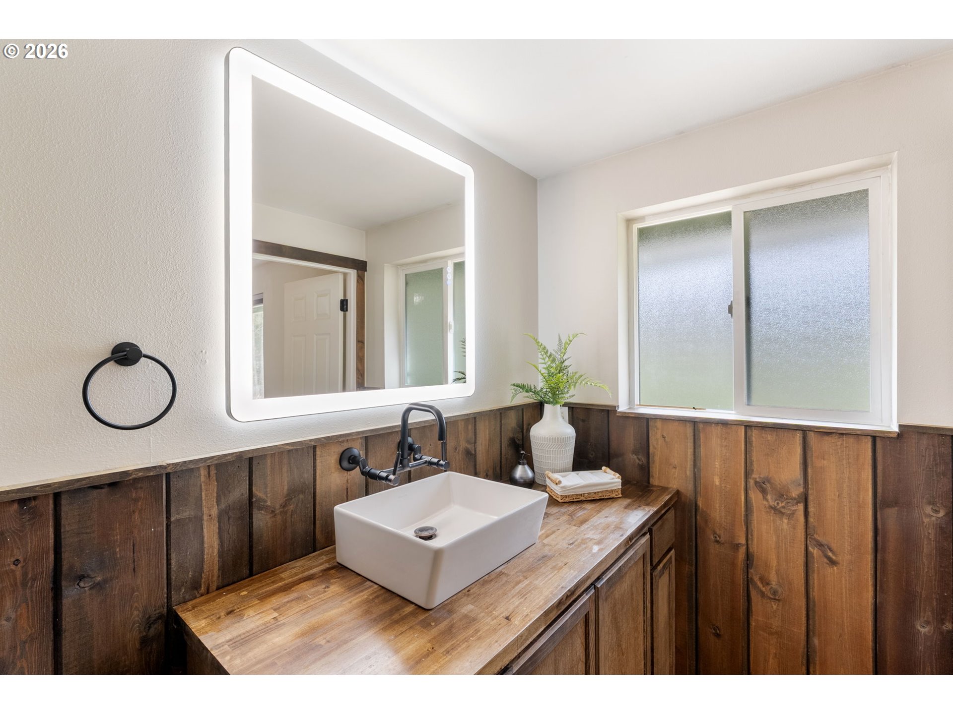 121 Fords Crossing Carson, WA 98610 - Photo 19 of 47 Primary Bedroom