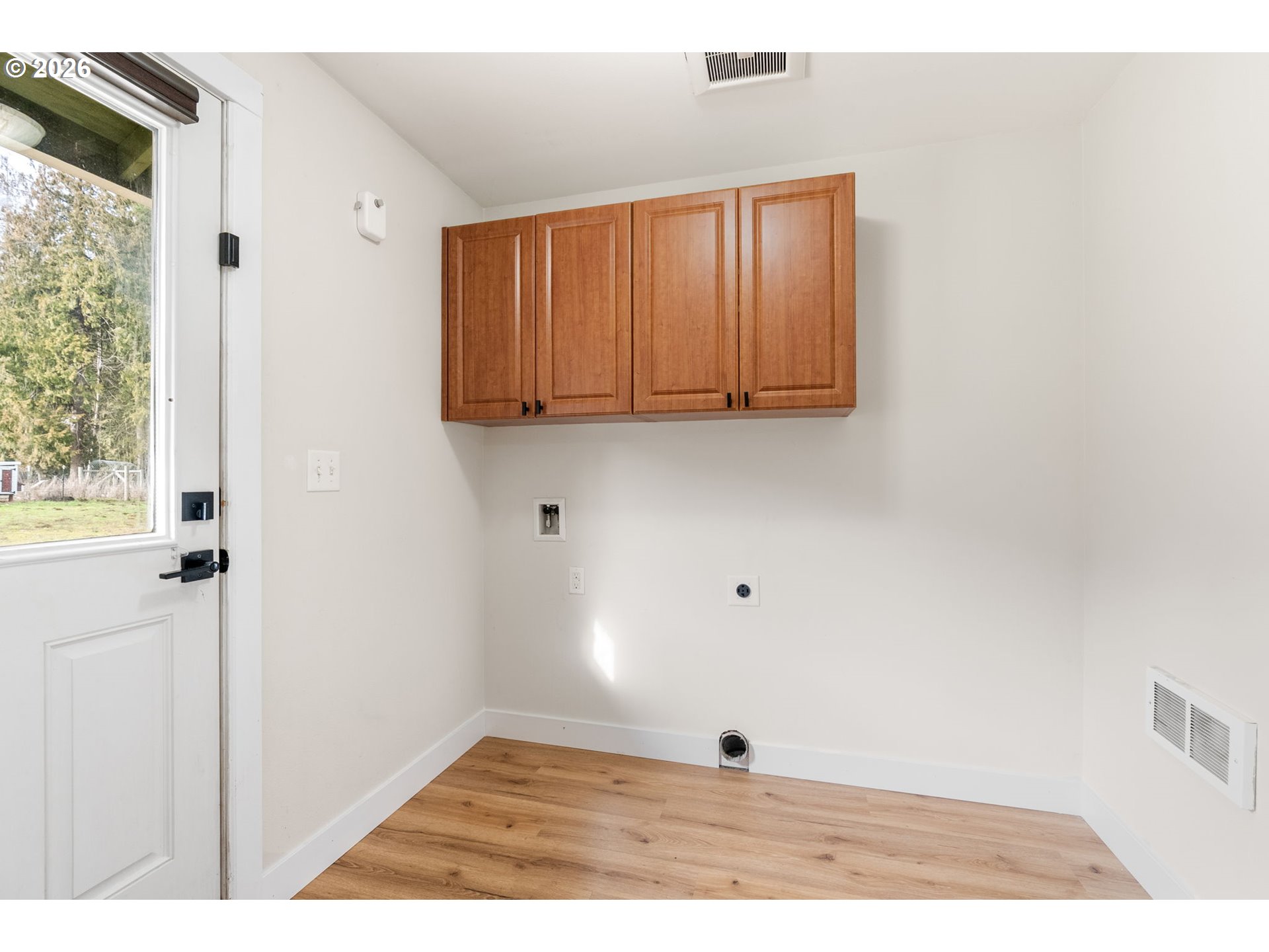 121 Fords Crossing Carson, WA 98610 - Photo 28 of 47 Laundry