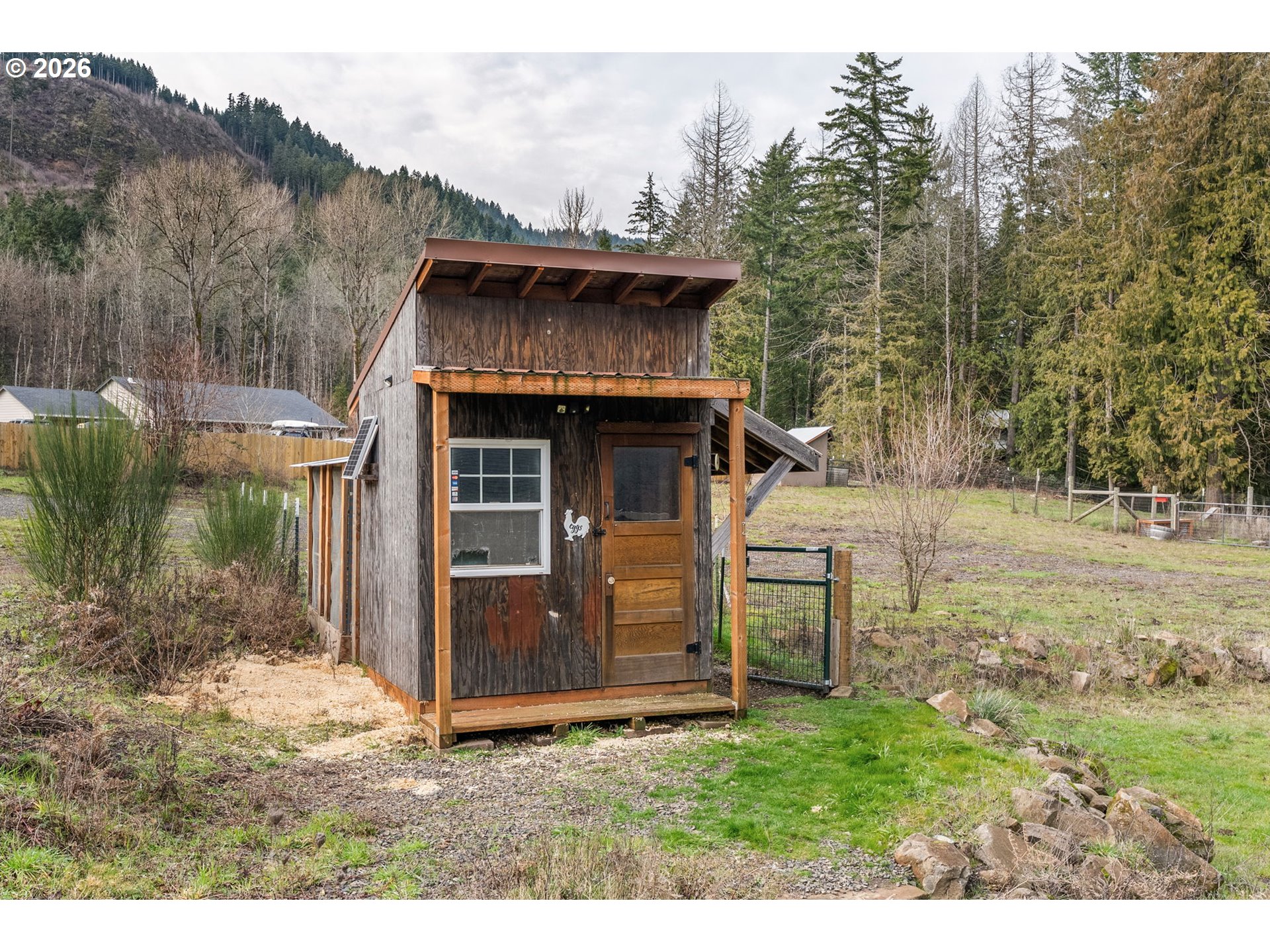 121 Fords Crossing Carson, WA 98610 - Photo 35 of 47 Coop