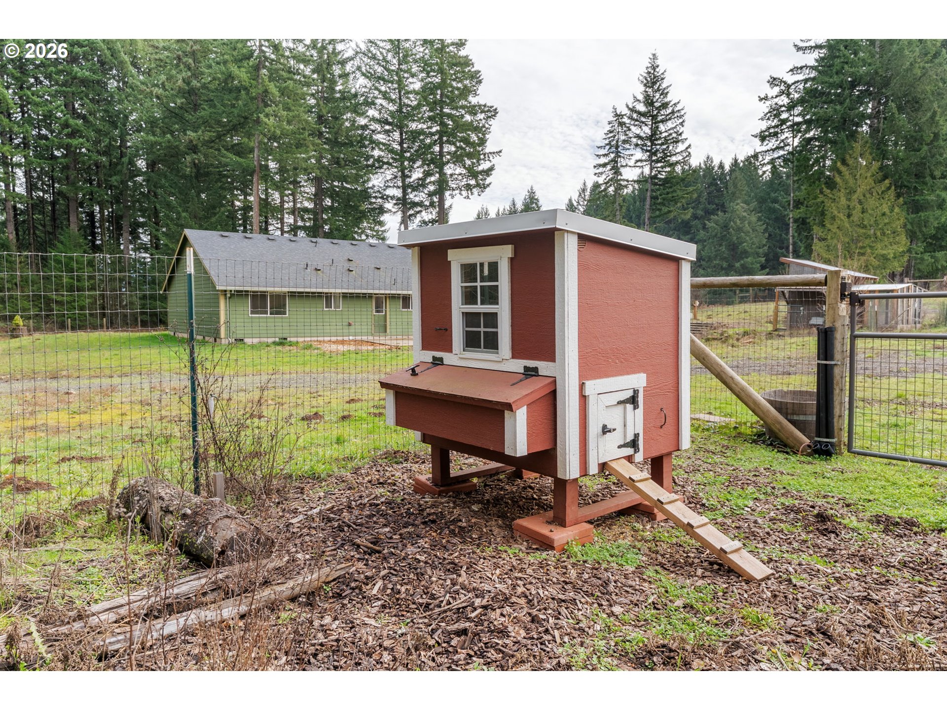 121 Fords Crossing Carson, WA 98610 - Photo 36 of 47 Coop