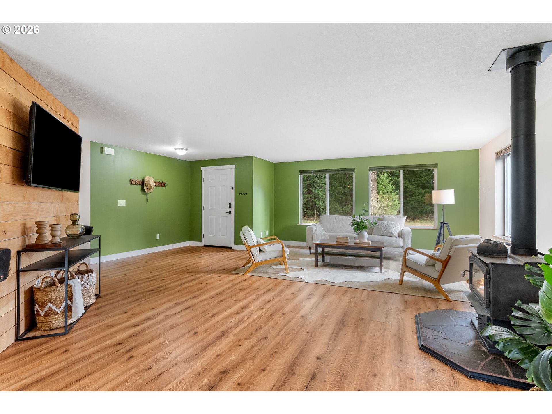 121 Fords Crossing Carson, WA 98610 - Photo 4 of 47 Living Room/Entrance