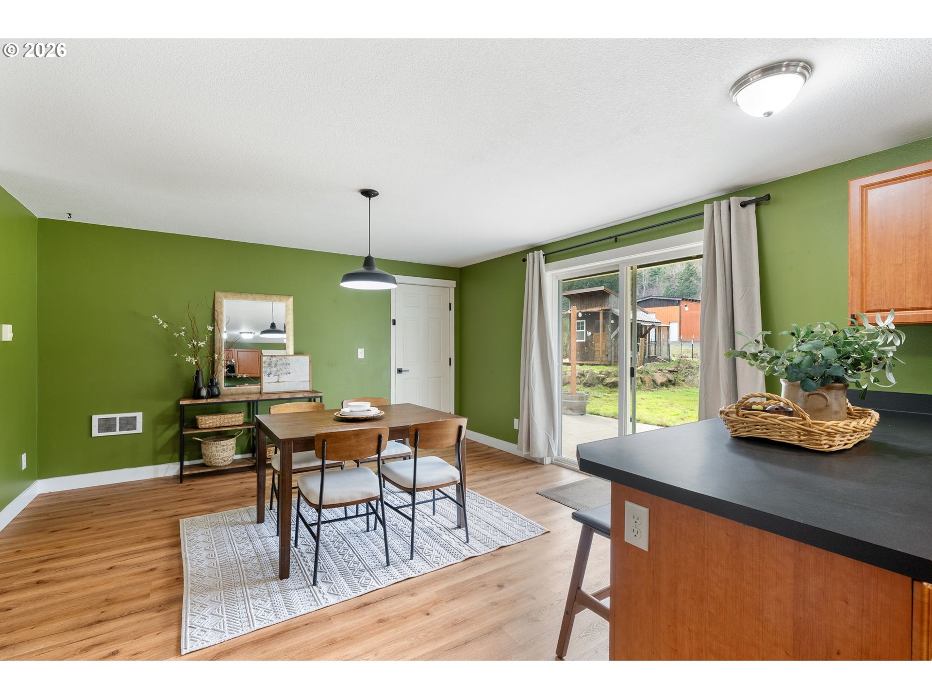 121 Fords Crossing Carson, WA 98610 - Photo 10 of 47 Dining Room
