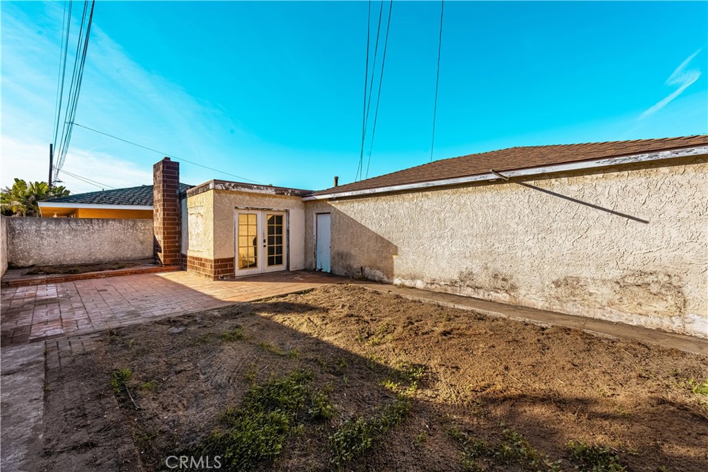 9044 Oak Street Bellflower, CA 90706 - Photo 29 of 30 a backyard of a house