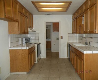 14802 Huntington Road Madera, CA 93636 - Photo 5 of 10 Kitchen