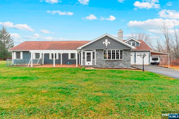 $849,900 | 18 Old Wolfe Road, Budd Lake, NJ 07828