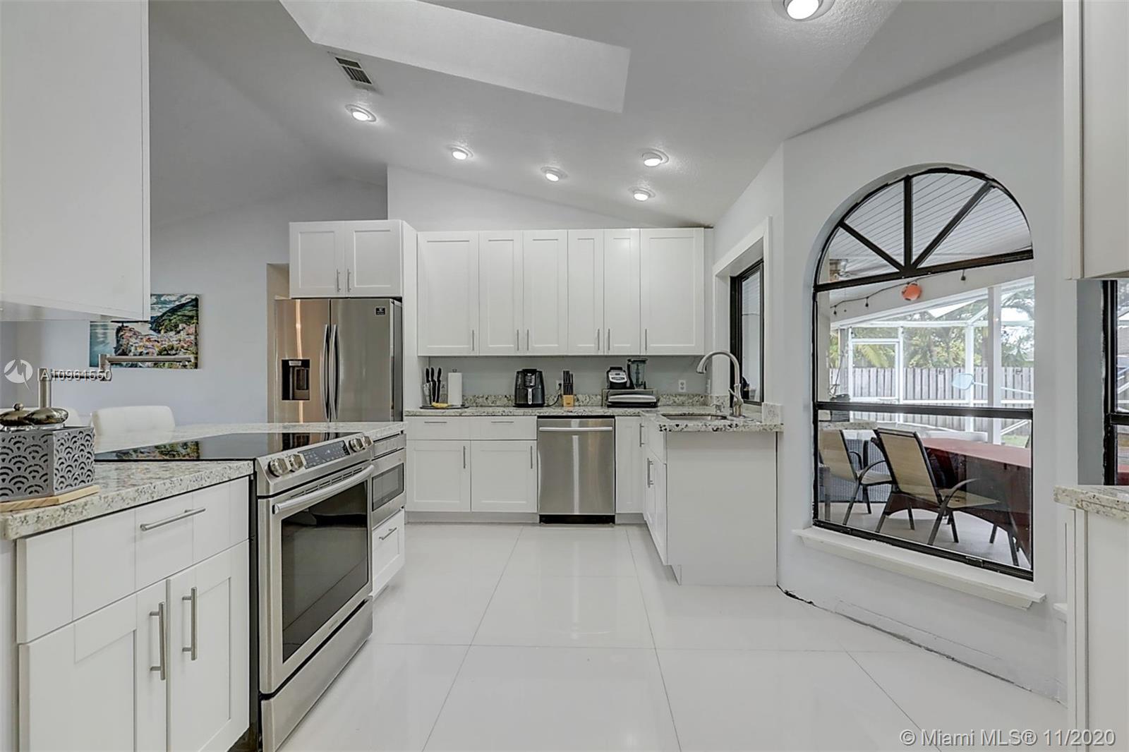 2331 Southeast Avalon Road Port St. Lucie, FL 34952 - Photo 11 of 41