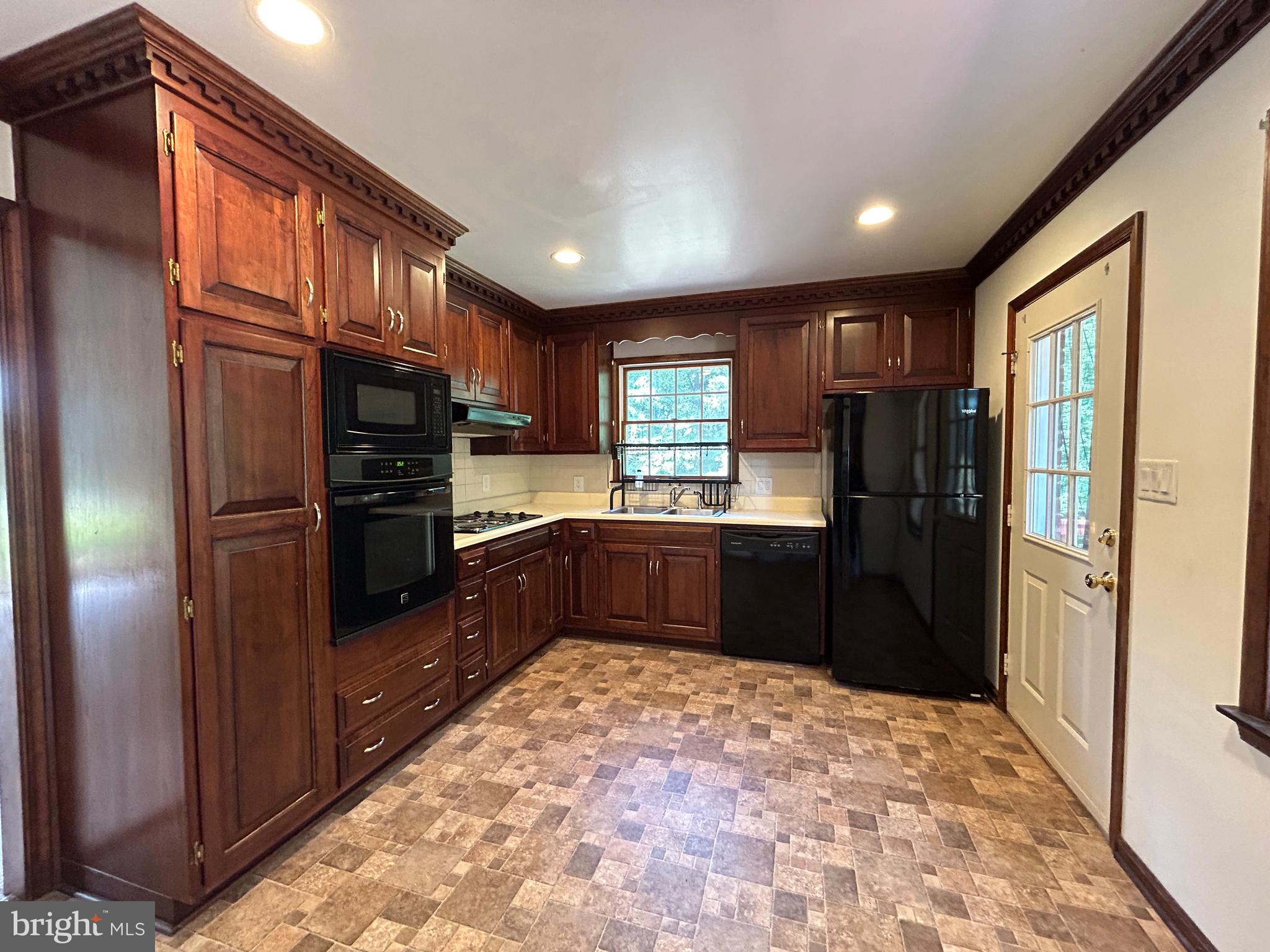8663 Old Rapidan Road Orange, VA 22960 - Photo 22 of 98 Kitchen