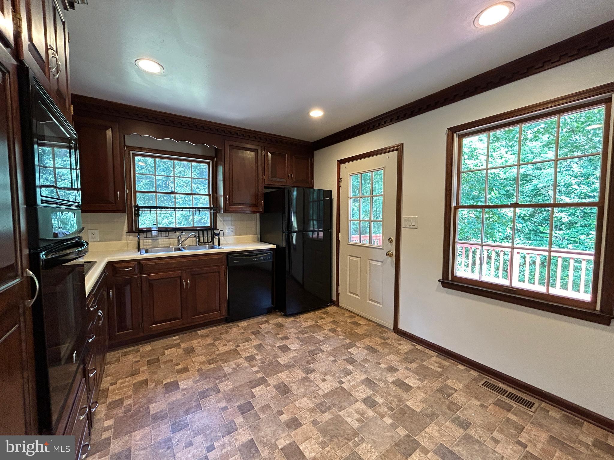 8663 Old Rapidan Road Orange, VA 22960 - Photo 24 of 98 Kitchen