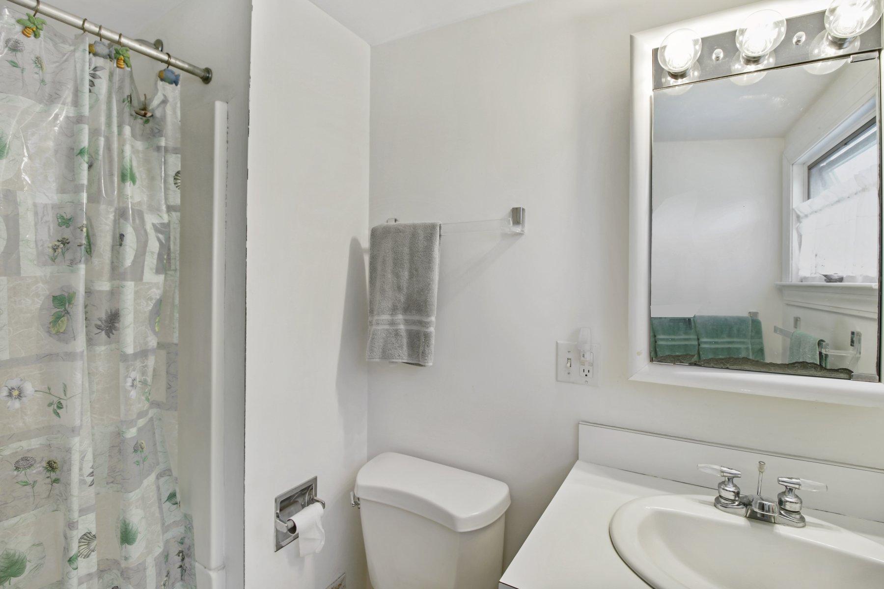 8 Edgewood Road Harwich Port, MA 02646 - Photo 17 of 32 IMG_8040a