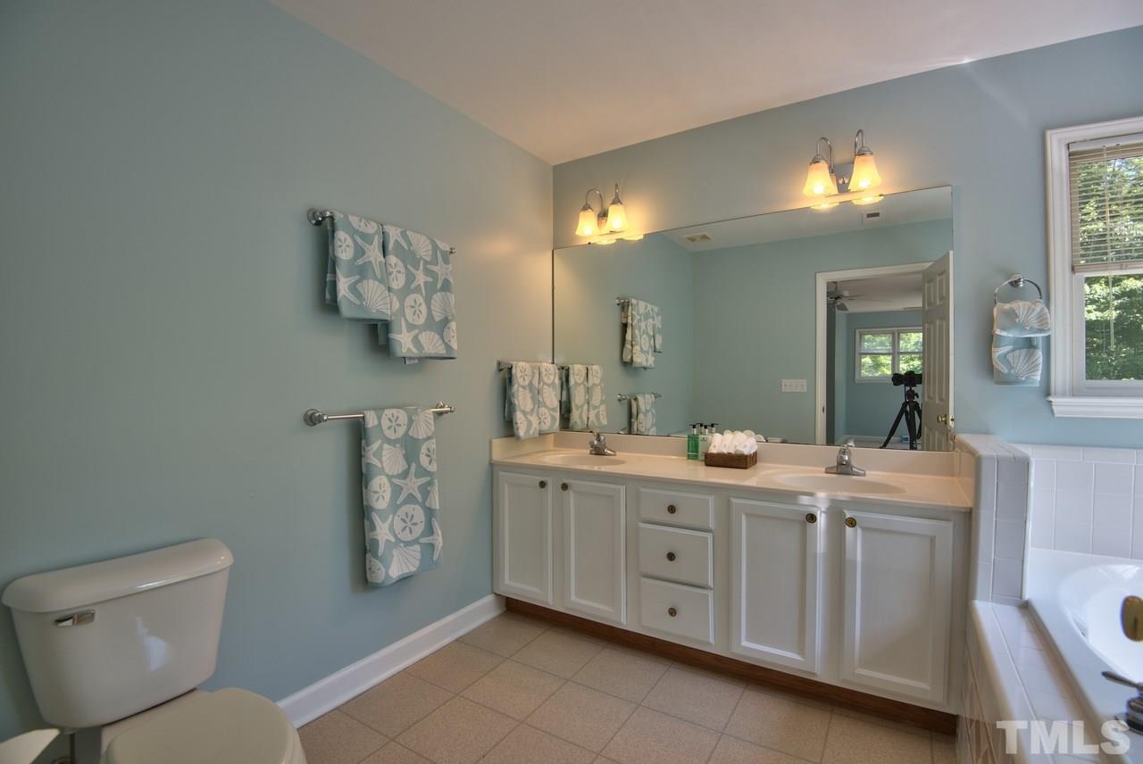 475 Booth Road Chapel Hill, NC 27516 - Photo 14 of 25 Gallery Image 14