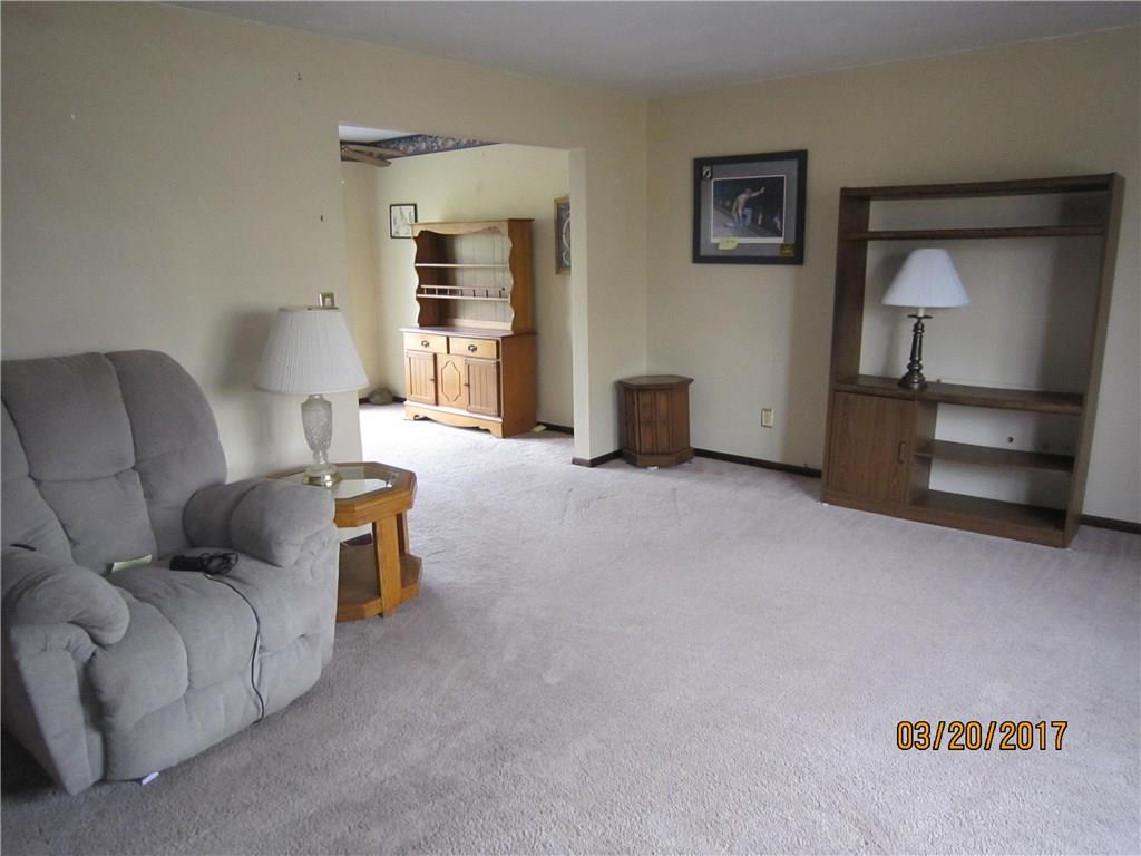 412 Ranch Road Dunbar, PA 15431 - Photo 3 of 14 Living Room