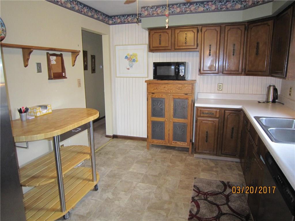 412 Ranch Road Dunbar, PA 15431 - Photo 6 of 14 Kitchen