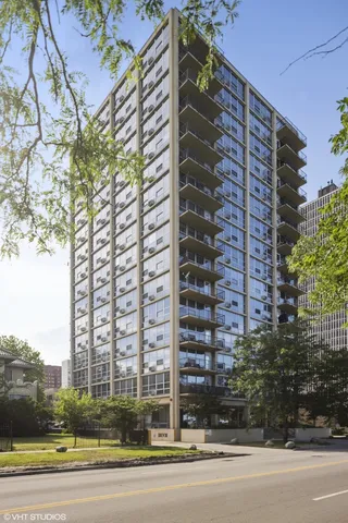 $195,000 | 6730 South South Shore Drive, Unit 1604, Chicago, IL 60649