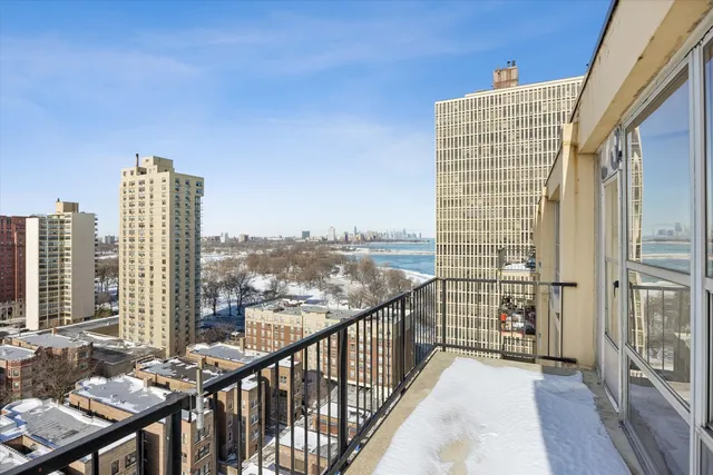 $195,000 | 6730 South South Shore Drive, Unit 1604, Chicago, IL 60649