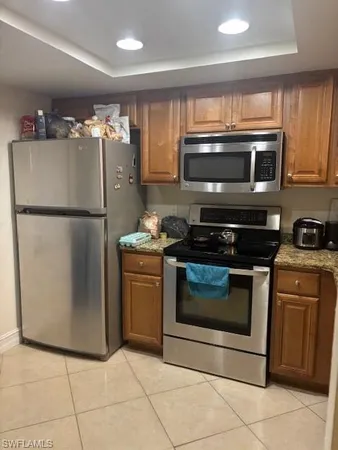 $1,695 | 2093 Pine Isle Lane, Unit 2093, Naples, FL 34112