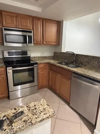 $1,695 | 2093 Pine Isle Lane, Unit 2093, Naples, FL 34112