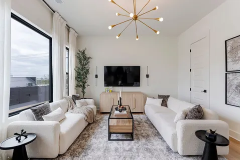 $799,000 | 2206 Clarksville Pike, Nashville, TN 37208