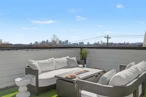 $819,000 | 2206 Clarksville Pike, Nashville, TN 37208