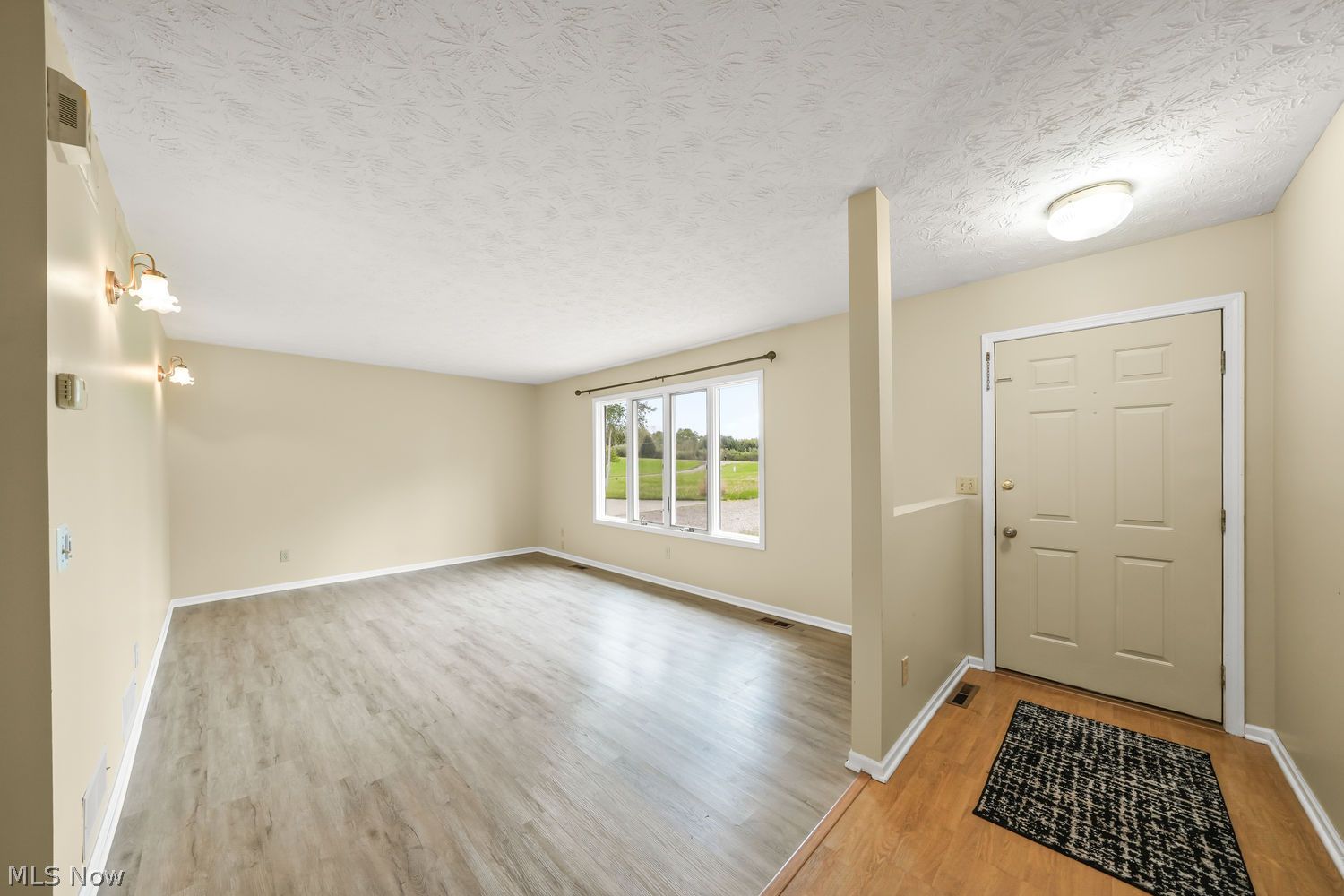 10703 Jones Road Diamond, OH 44412 - Photo 2 of 50