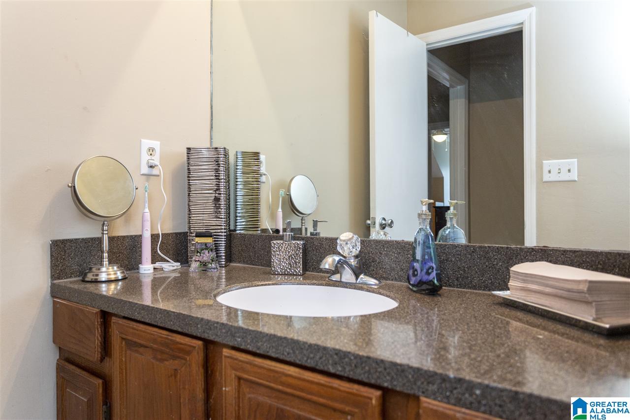 108 Spinnaker Lane Alabaster, AL 35007 - Photo 22 of 37